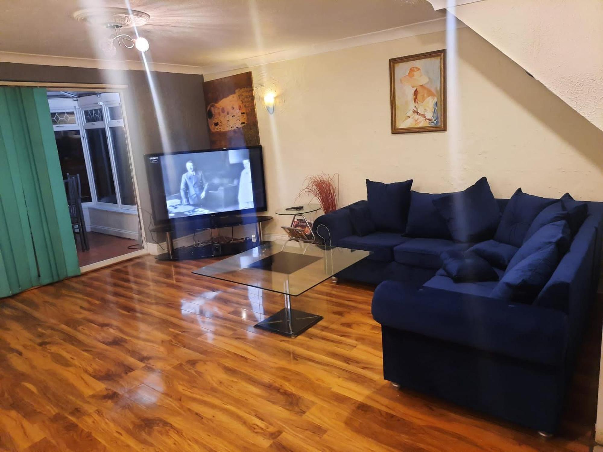 Home Away In A Close Thamesmead  Экстерьер фото